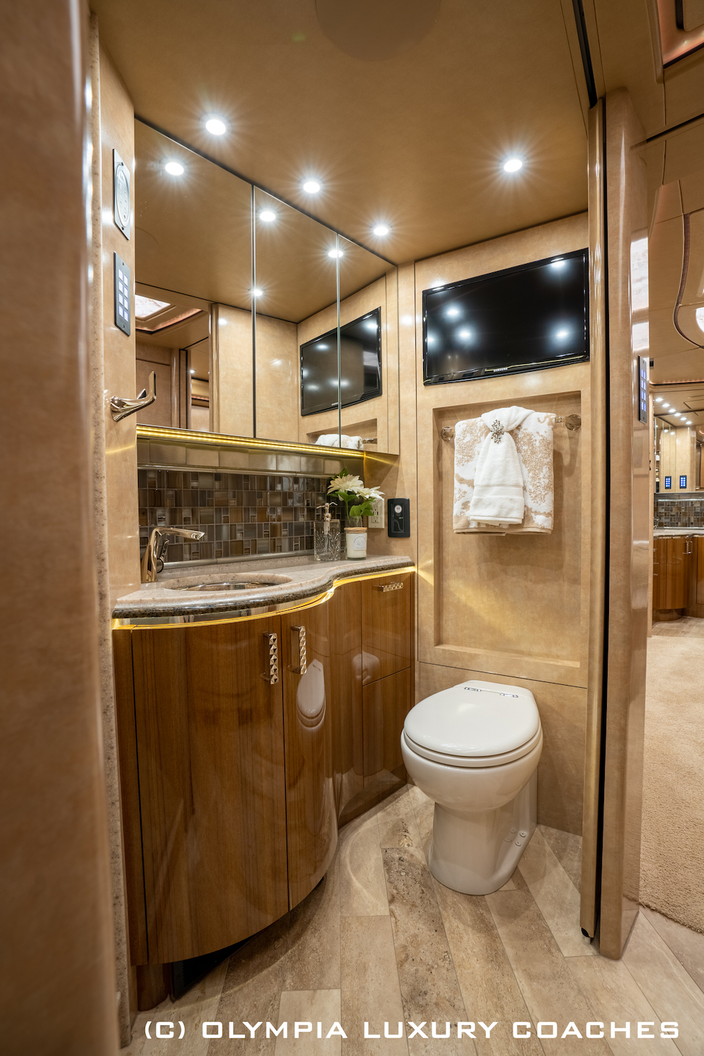 2017 Prevost Marathon H3-45 For Sale