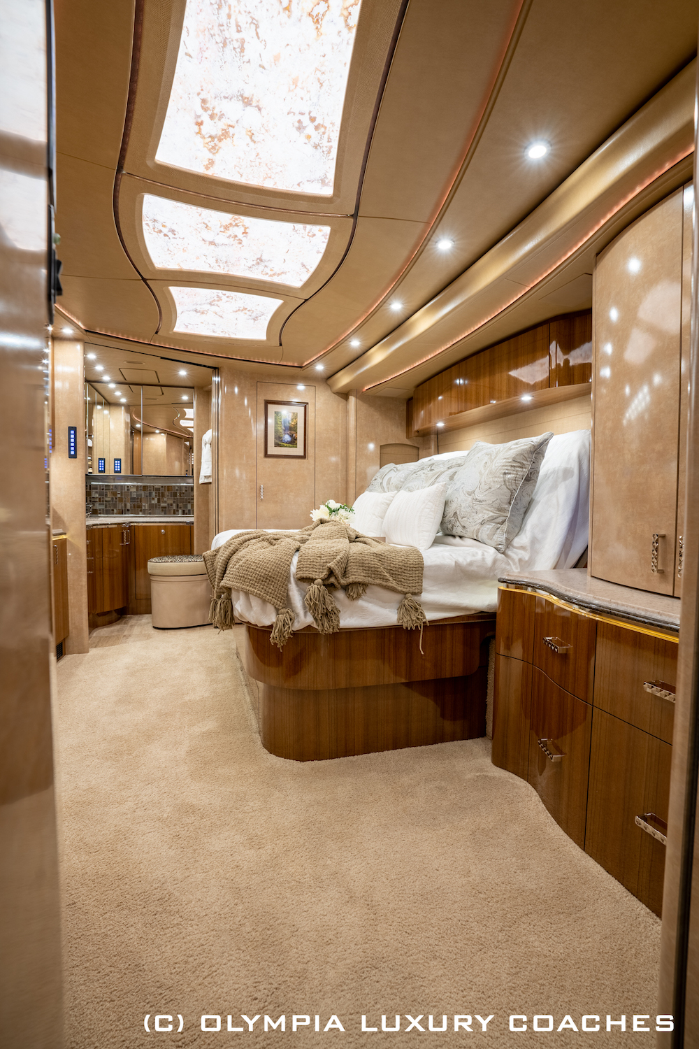 2017 Prevost Marathon H3-45 For Sale