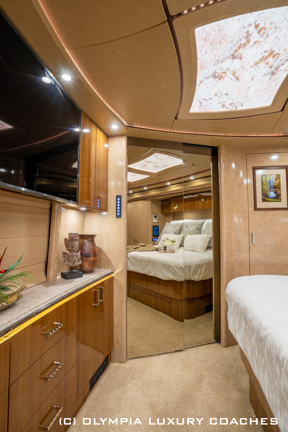 2017 Prevost Marathon H3-45 For Sale