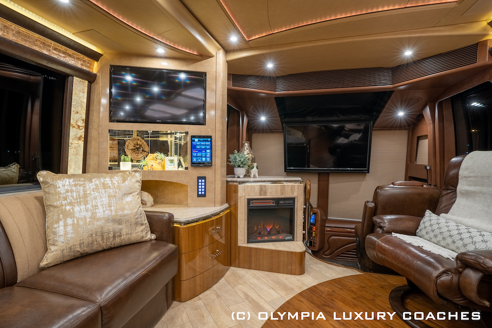 2017 Prevost Marathon H3-45 For Sale