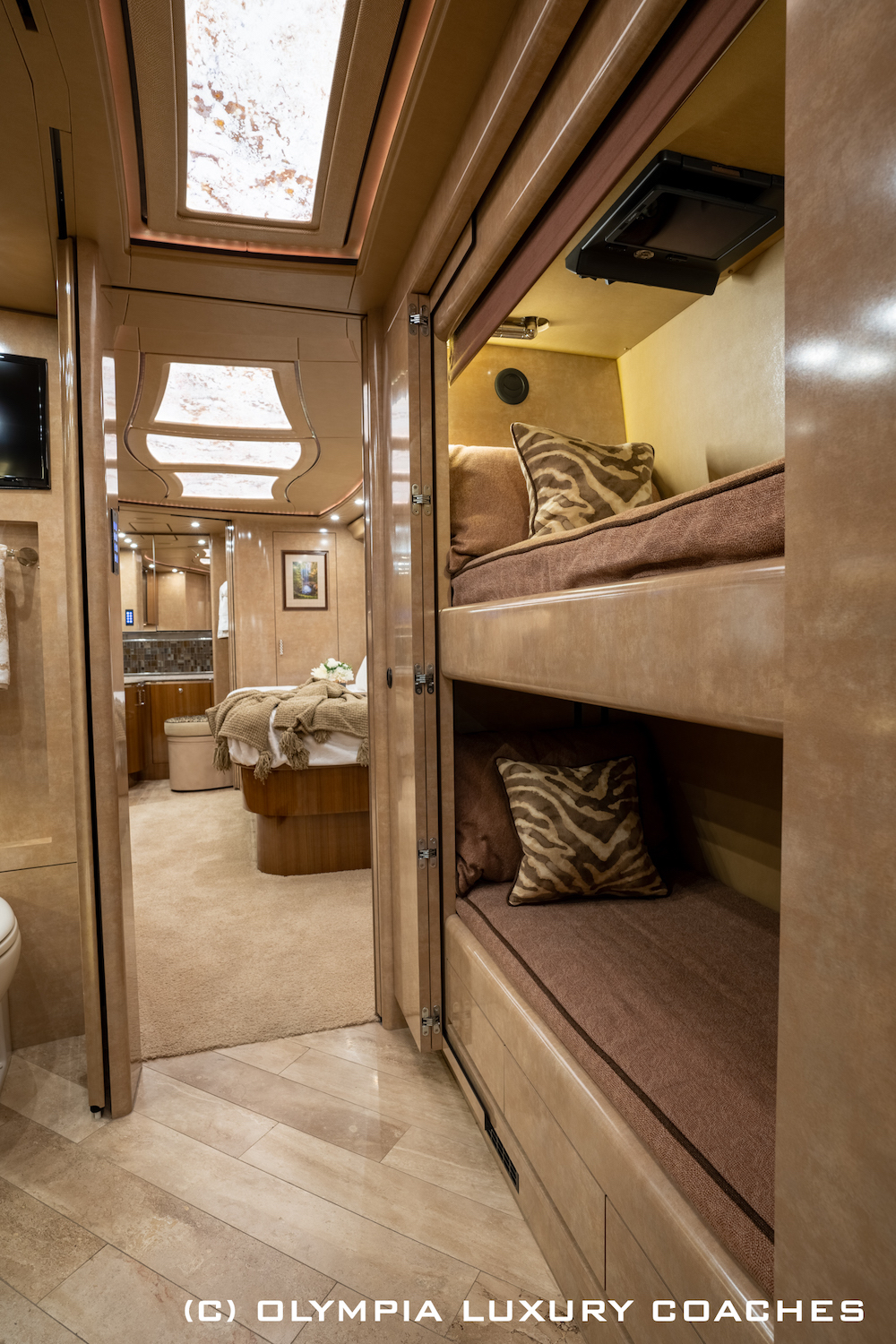 2017 Prevost Marathon H3-45 For Sale