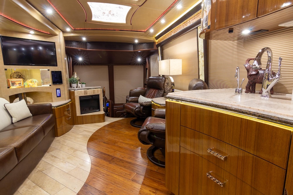 2017 Prevost Marathon H3-45 For Sale