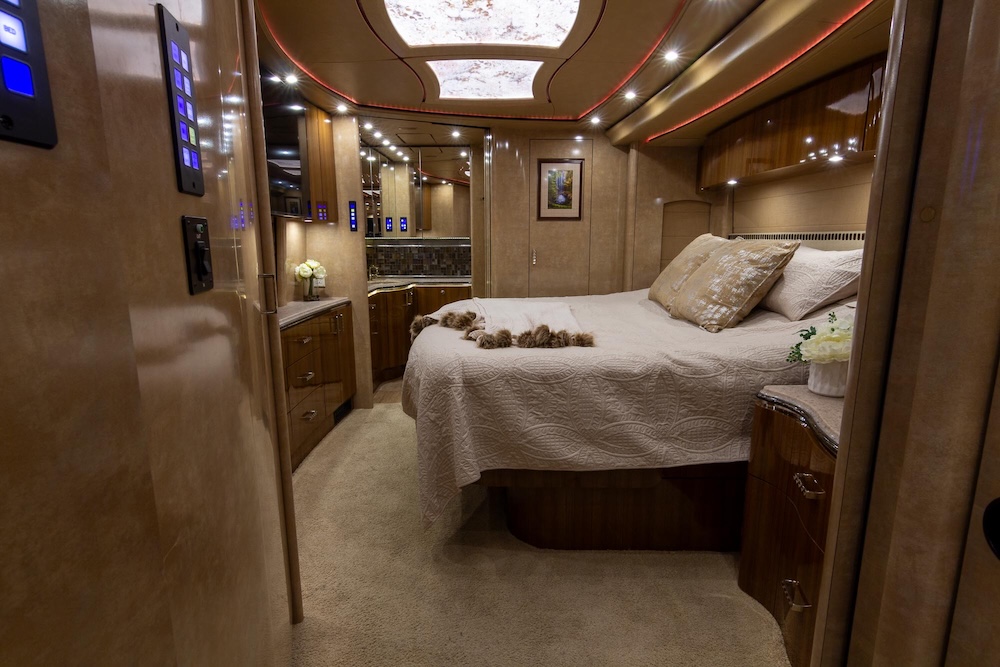 2017 Prevost Marathon H3-45 For Sale