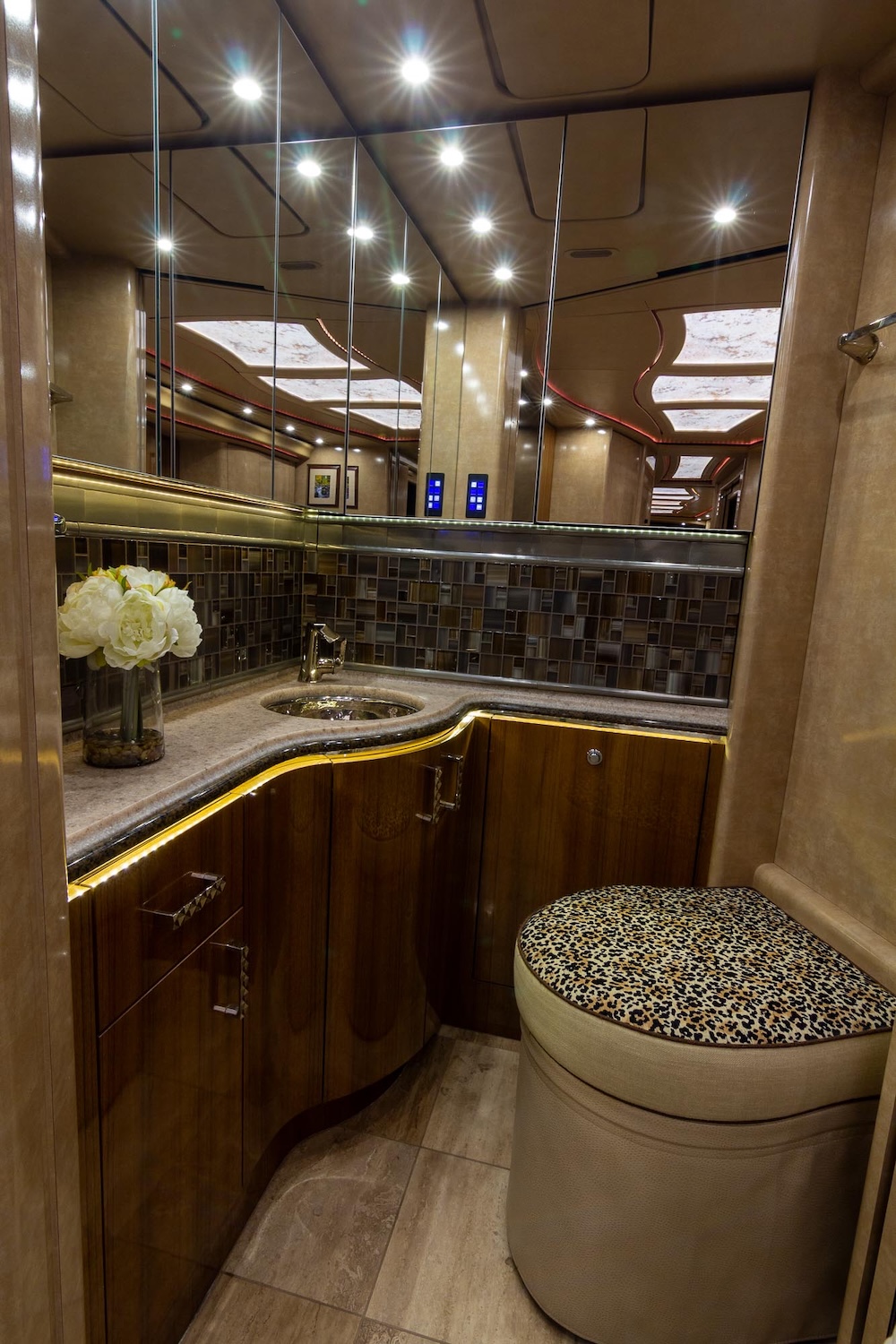 2017 Prevost Marathon H3-45 For Sale