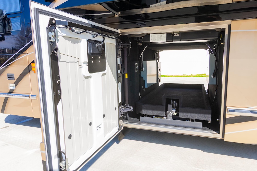 2017 Prevost Marathon H3-45 For Sale