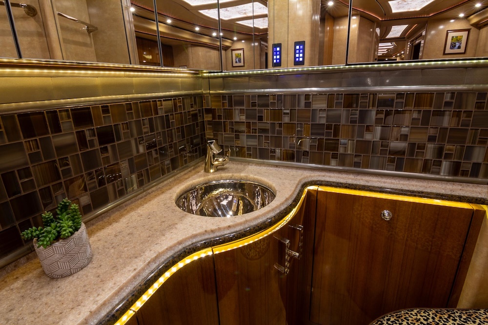 2017 Prevost Marathon H3-45 For Sale
