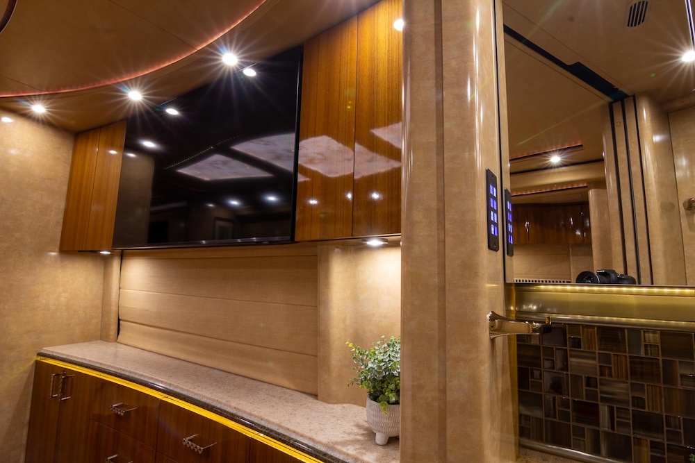2017 Prevost Marathon H3-45 For Sale