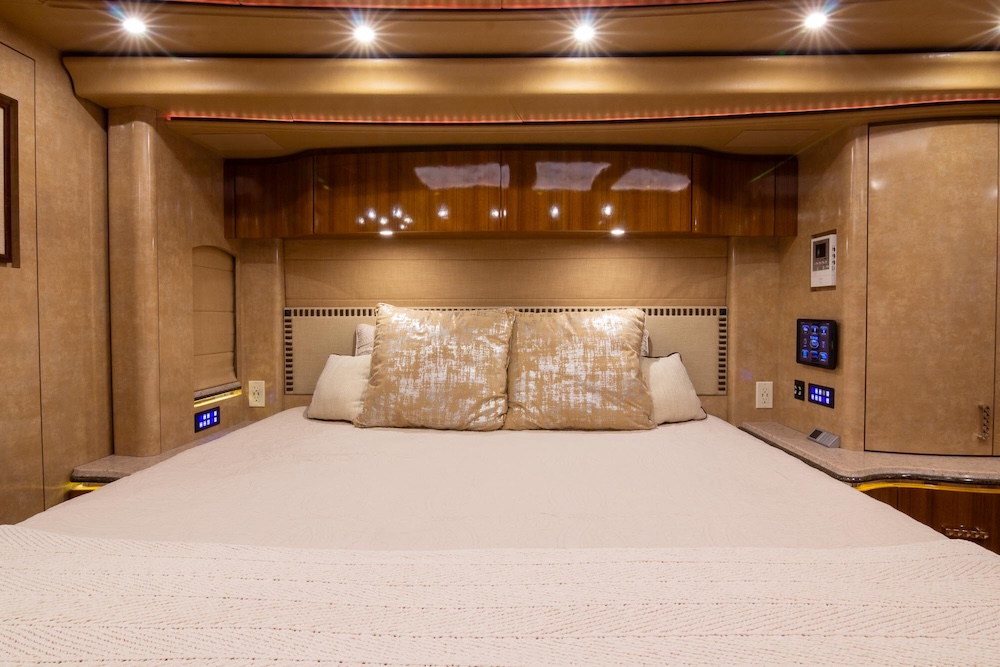 2017 Prevost Marathon H3-45 For Sale