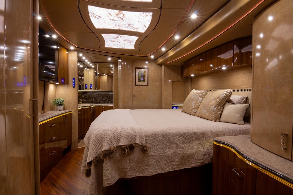 2017 Prevost Marathon H3-45 For Sale