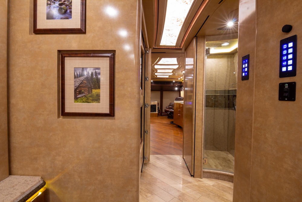 2017 Prevost Marathon H3-45 For Sale