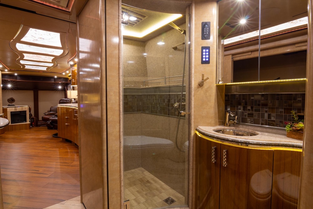 2017 Prevost Marathon H3-45 For Sale