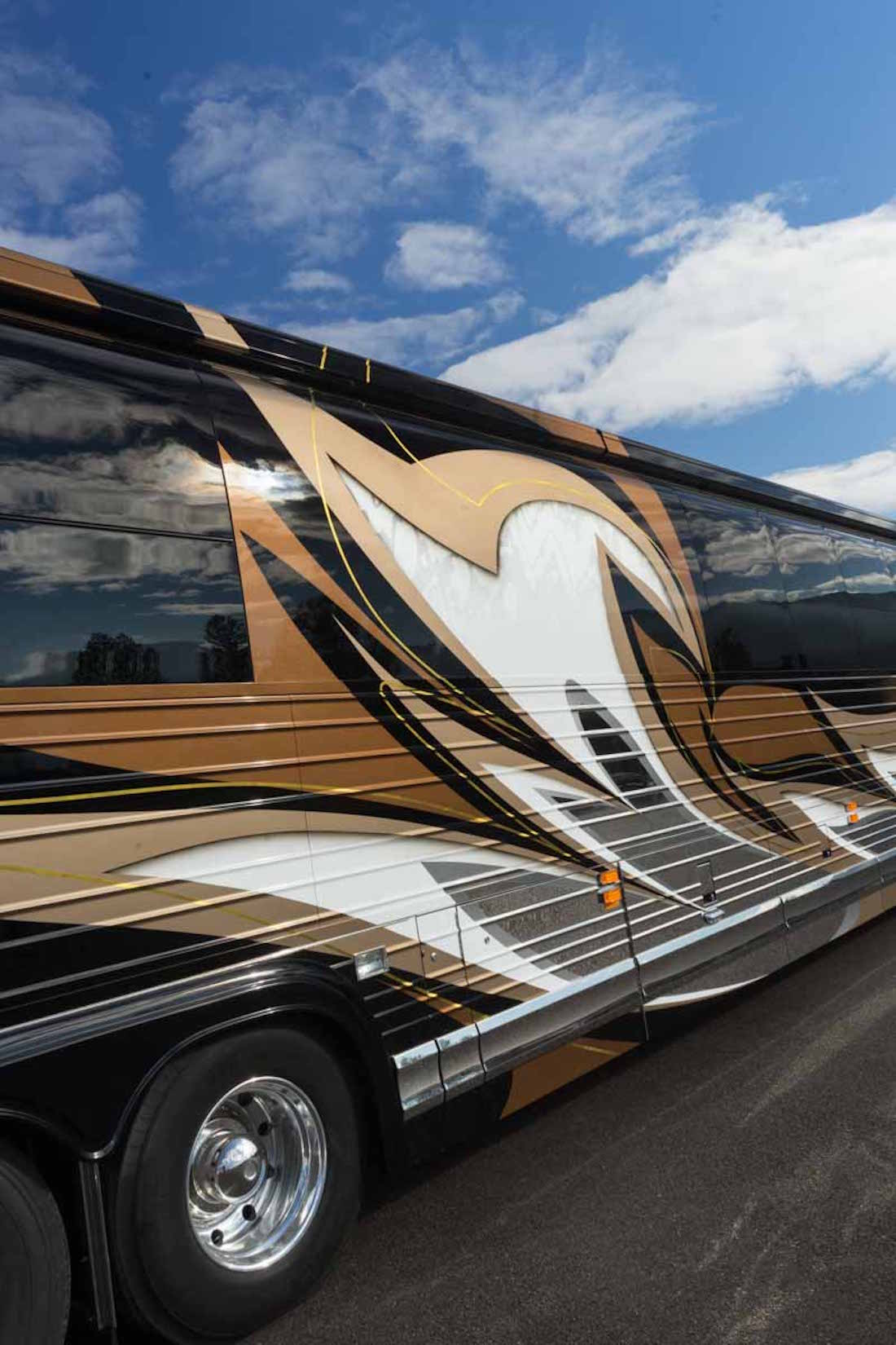 2017 Prevost Marathon X3 For Sale