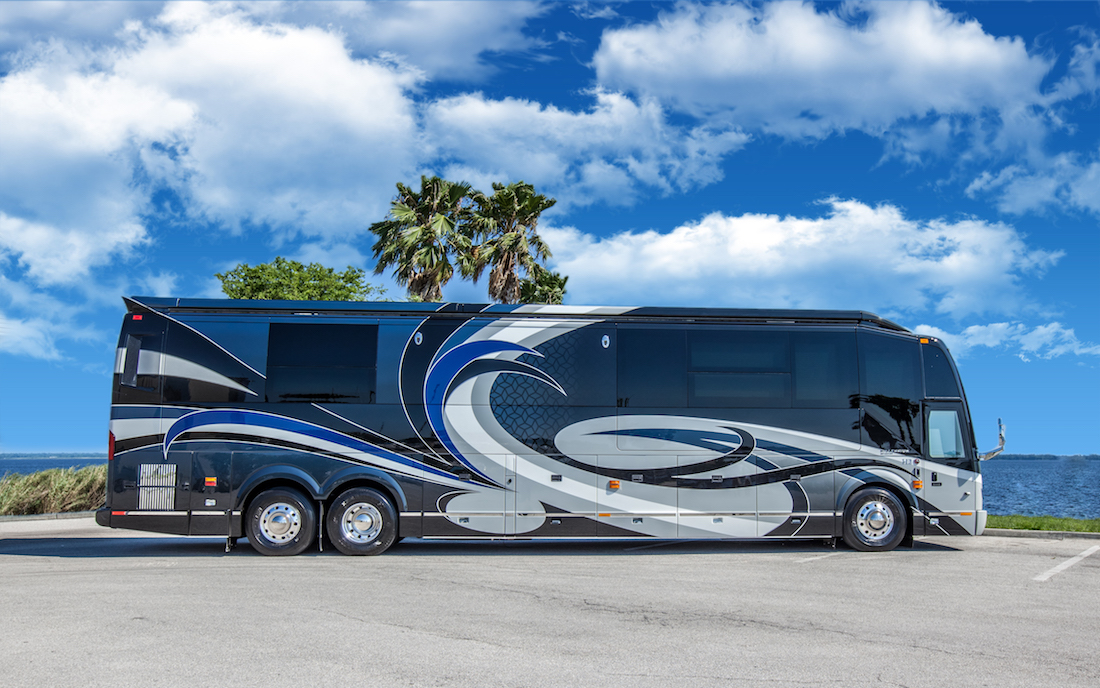2017 Prevost Millennium H345 Triple Slide 10118