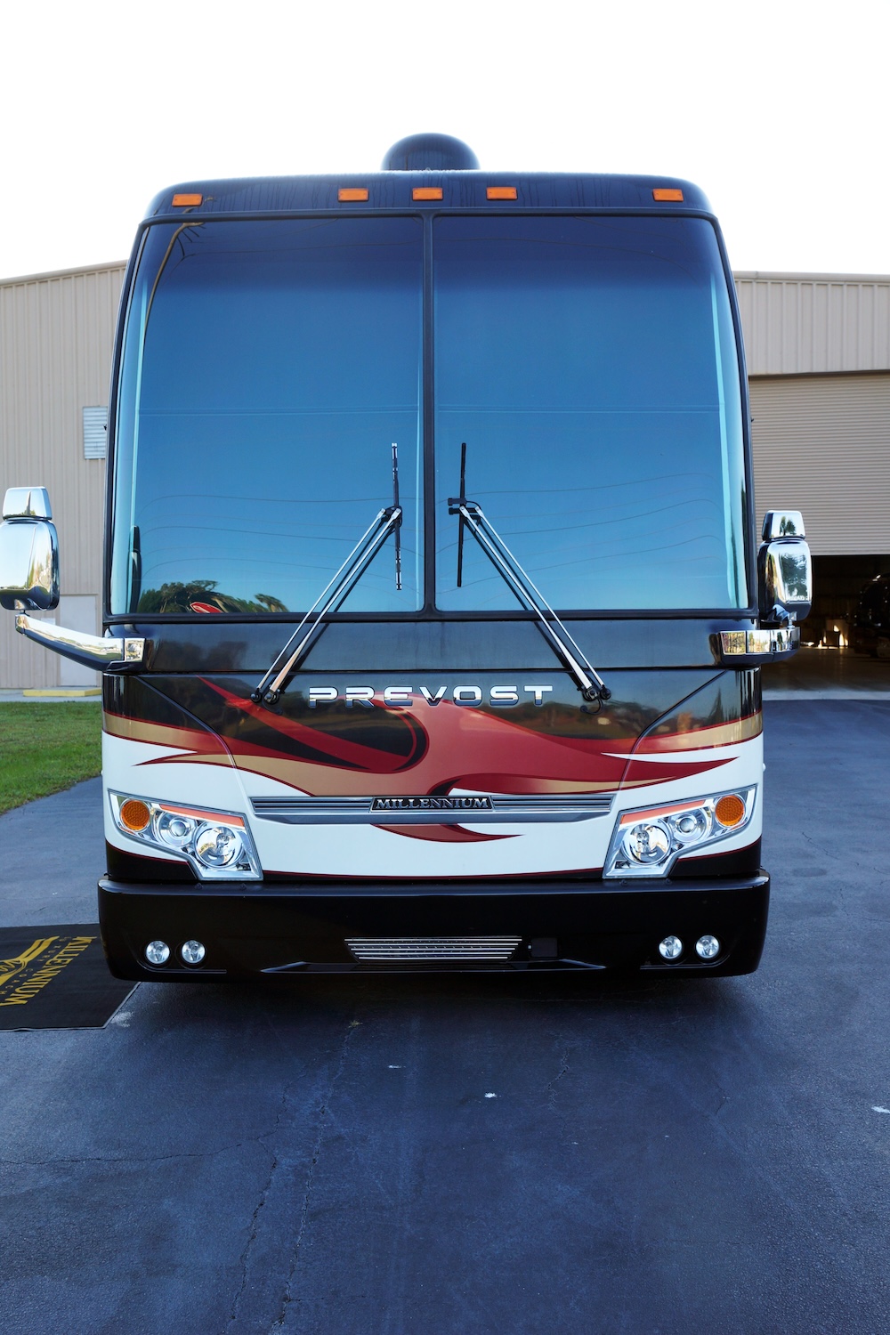 2017 Prevost Millenniuim H3-45 For Sale
