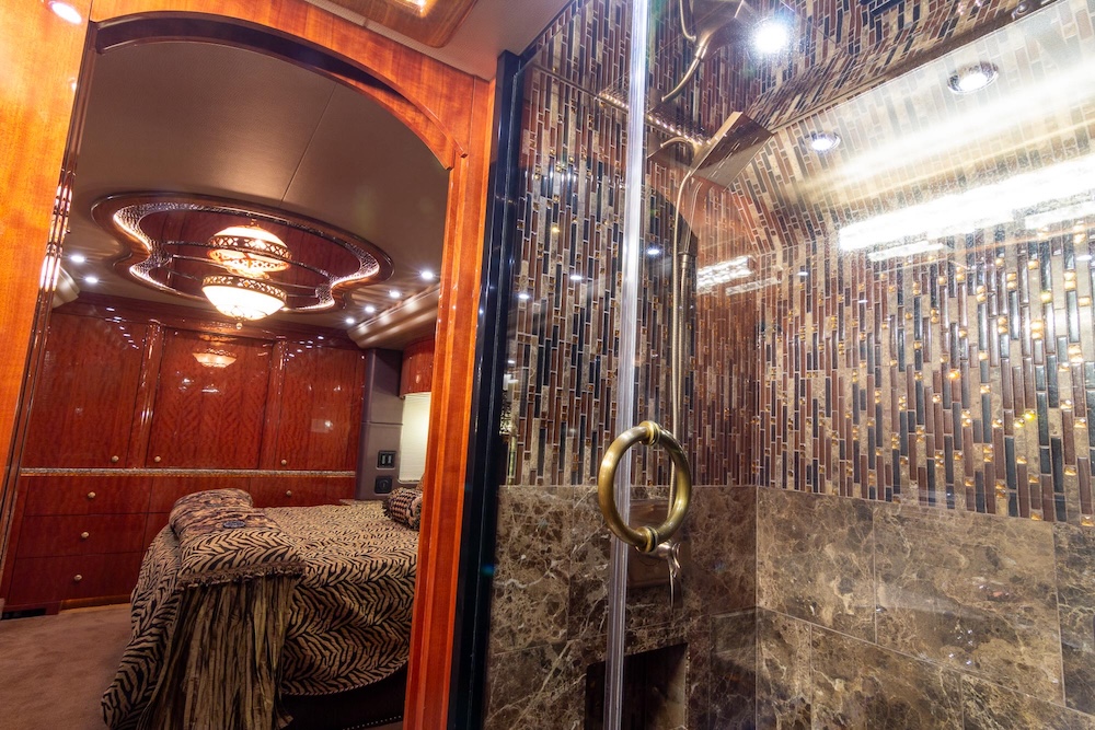 2017 Prevost Millennium H3-45 For Sale