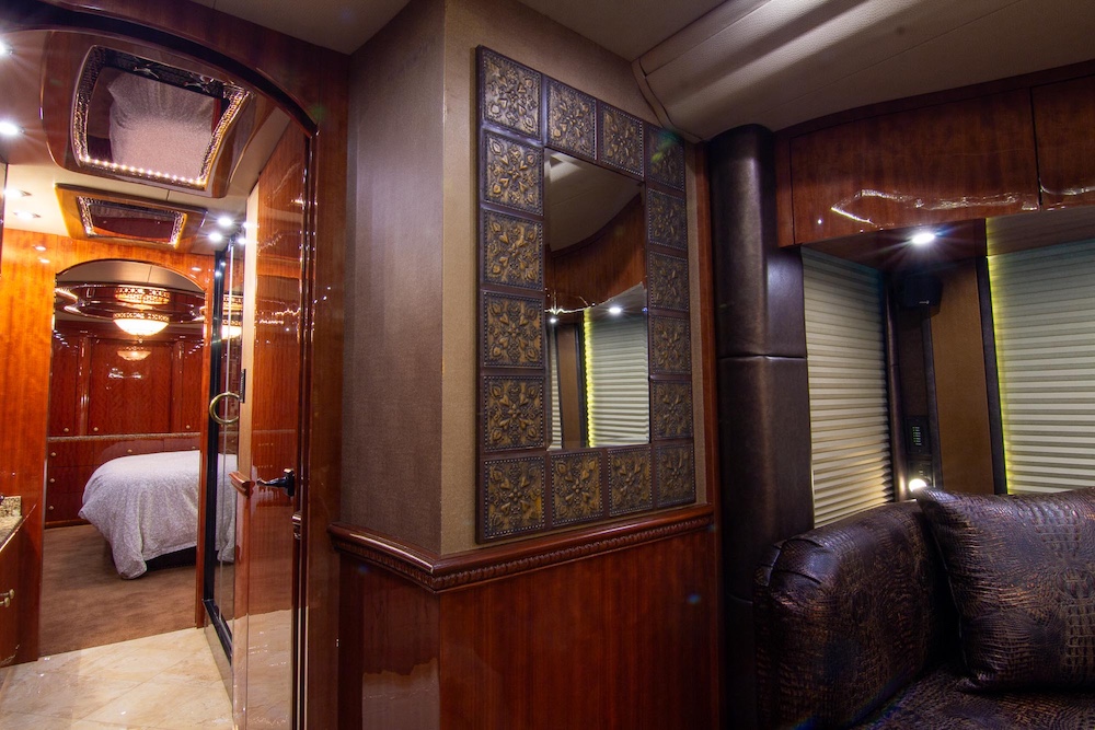 2017 Prevost Millennium  H3-45 For Sale