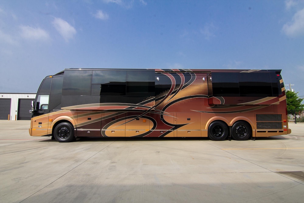 2017 Prevost Millennium  H3-45 For Sale
