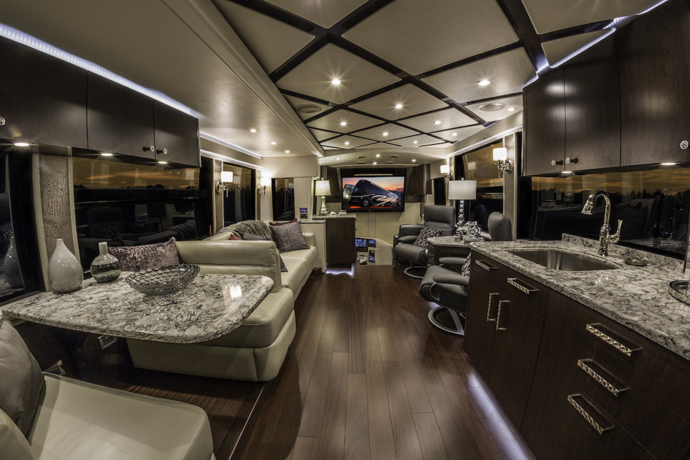 2018 Prevost Featherlite H3-45 For Sale