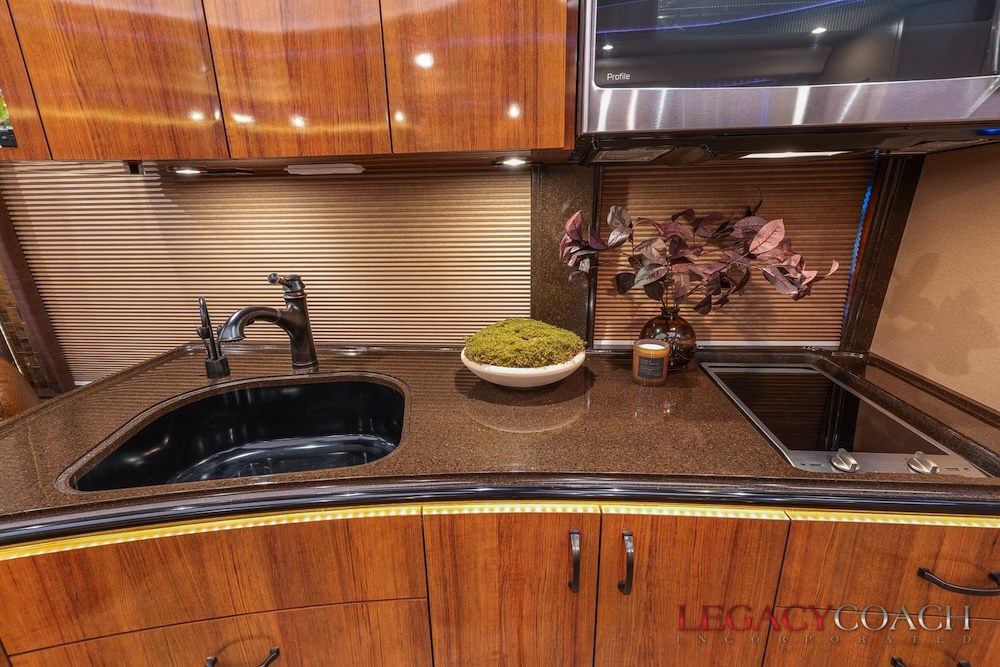 2018 Prevost Marathon H3-45 For Sale