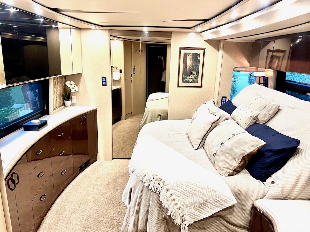 2018 Prevost Marathon X3 For Sale