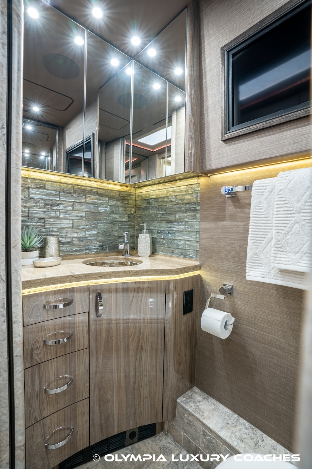 2018 Prevost Marathon X3 For Sale