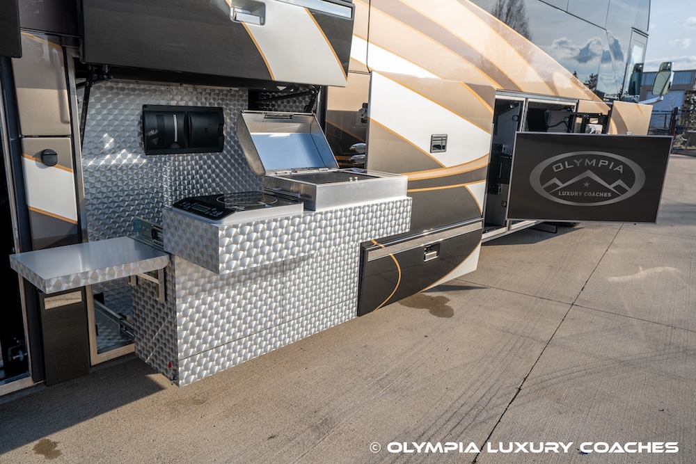 2018 Prevost Millennium H3-45 For Sale