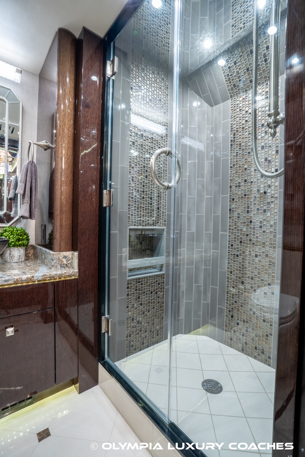 2018 Prevost Millennium H3-45 For Sale