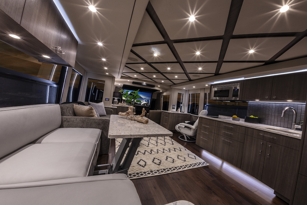 2019 Prevost Featherlite H3-45 For Sale