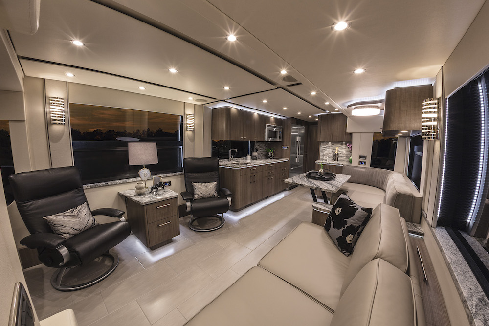 2019 Prevost Featherlite H3-45 For Sale