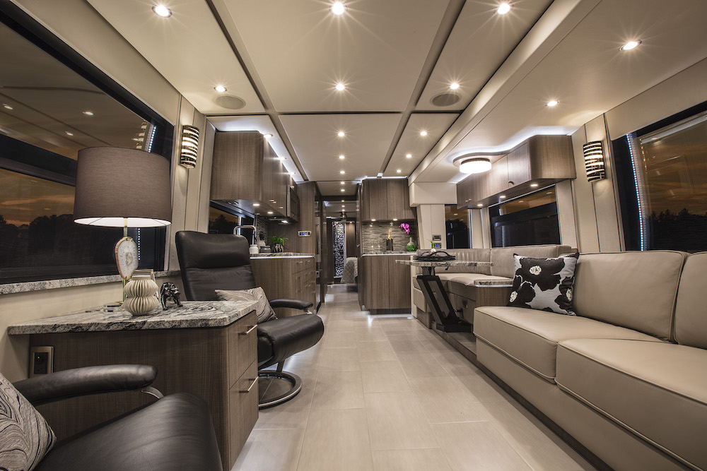 2019 Prevost Featherlite H3-45 For Sale