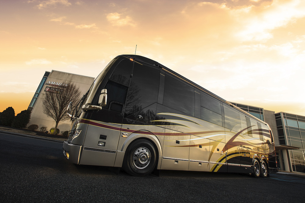 2019 Prevost Featherlite H3-45 For Sale