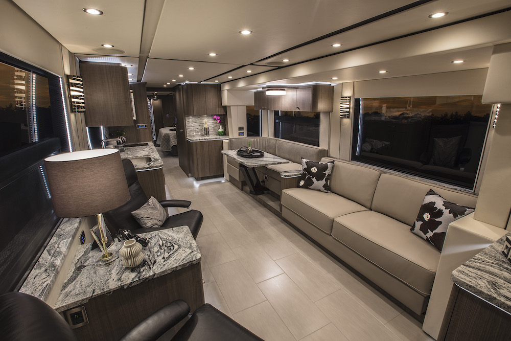 2019 Prevost Featherlite H3-45 For Sale