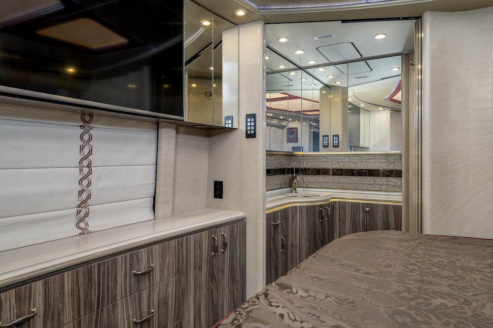 2019 Prevost Marathon H3-45 For Sale