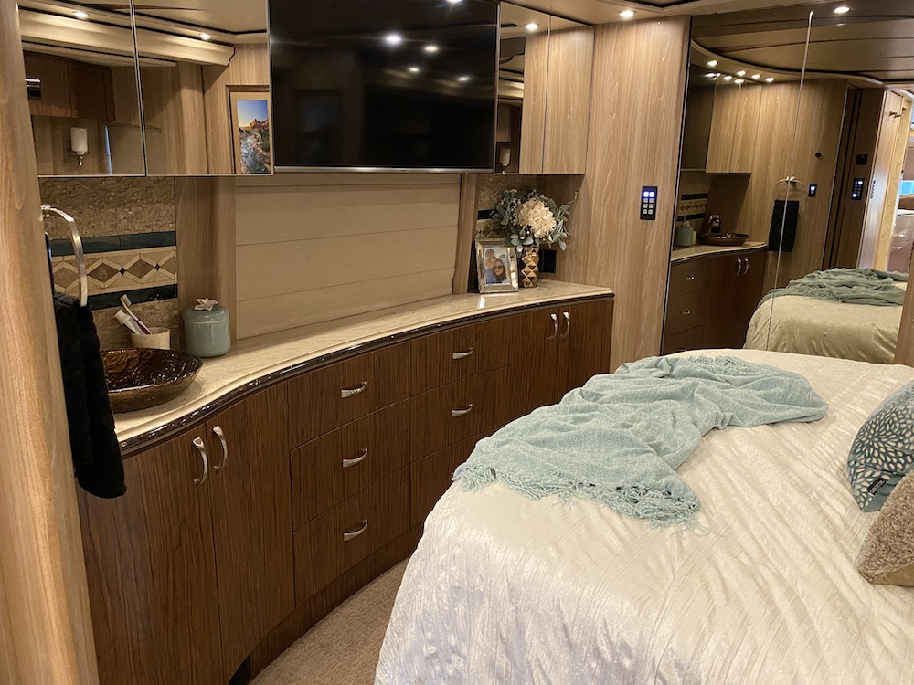 2019 Prevost Marathon X3 For Sale