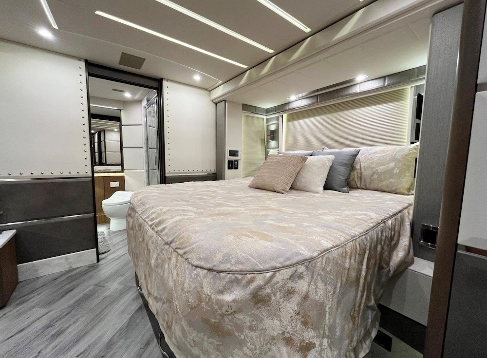 2020 Prevost Emerald H3-45 For Sale