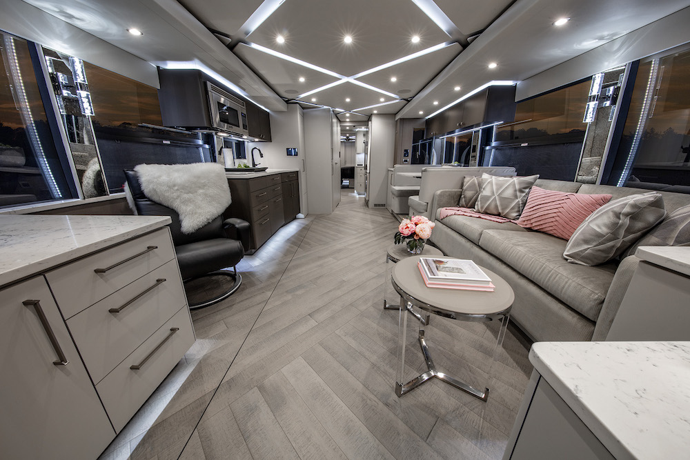 2020 Prevost Featherlite H3-45 For Sale