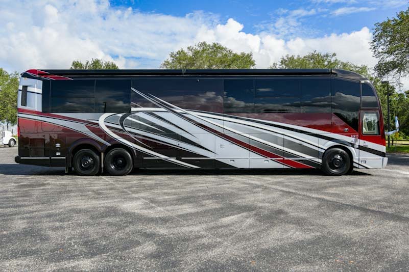 2020 Prevost Featherlite H3-45 For Sale