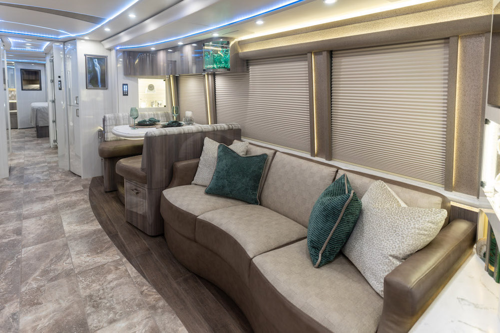 20020Prevost Marathon H3-45 For Sale