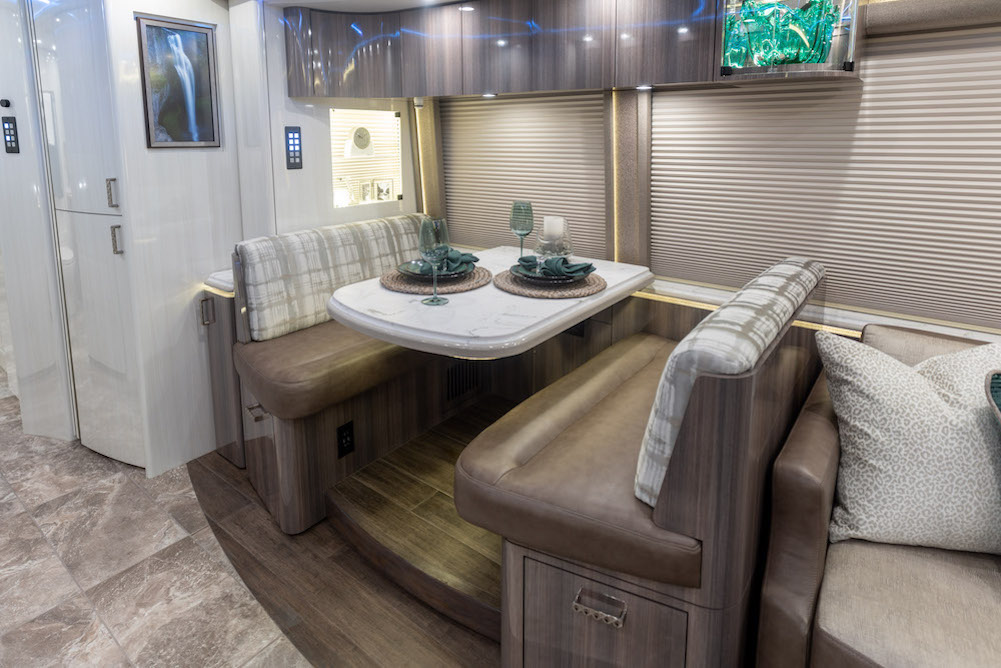 20020Prevost Marathon H3-45 For Sale