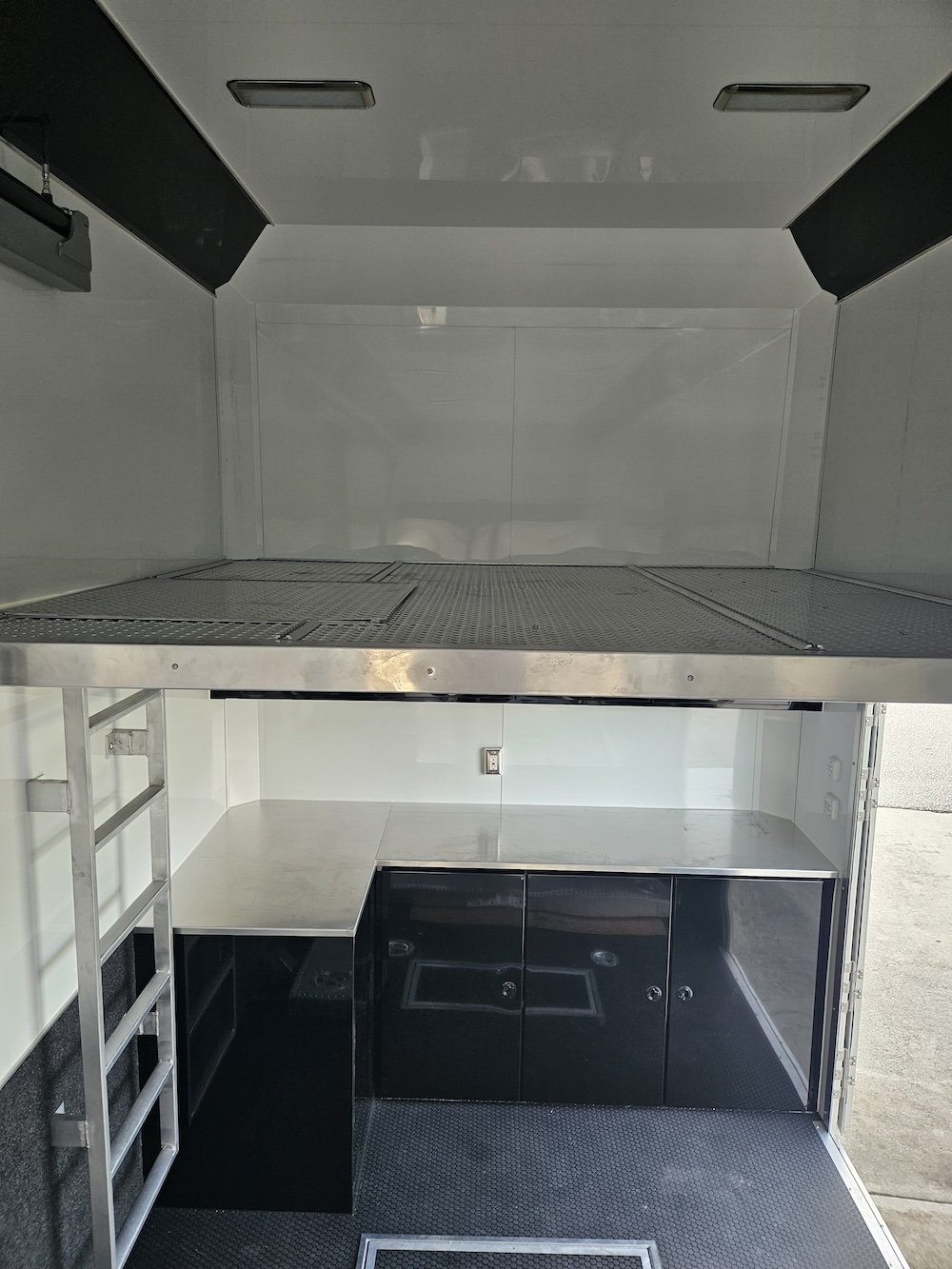 2021 Prevost  ATC Stacker For Sale