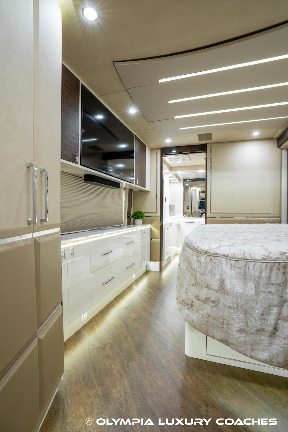2021 Prevost Emerald H3-45 For Sale