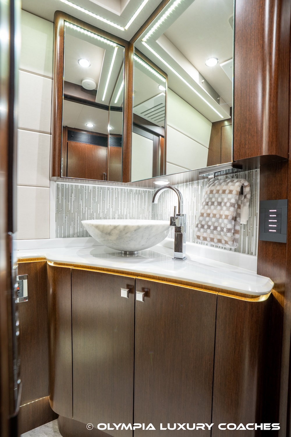 2021 Prevost Emerald H3-45 For Sale