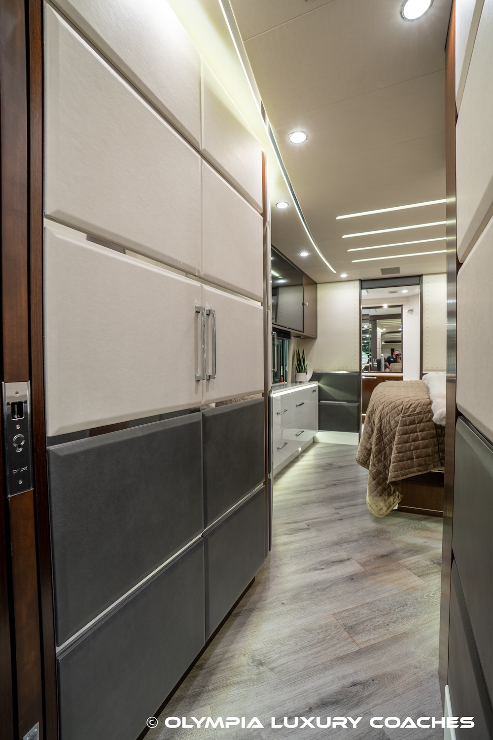 2021 Prevost Emerald H3-45 For Sale