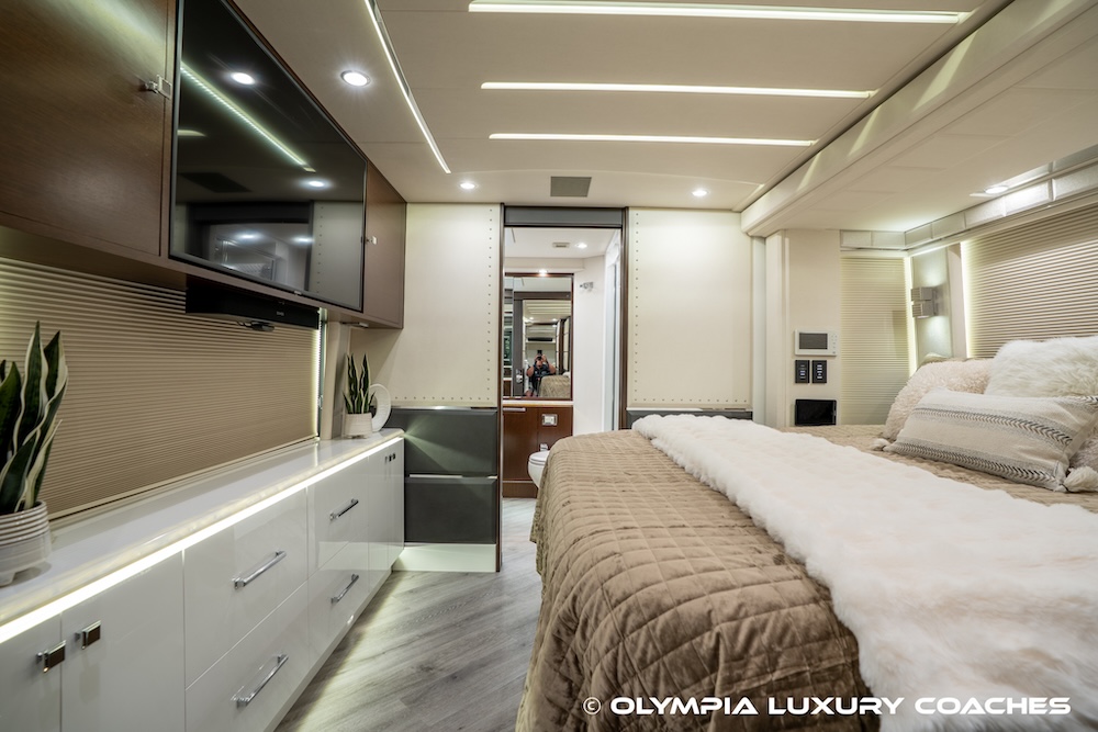 2021 Prevost Emerald H3-45 For Sale