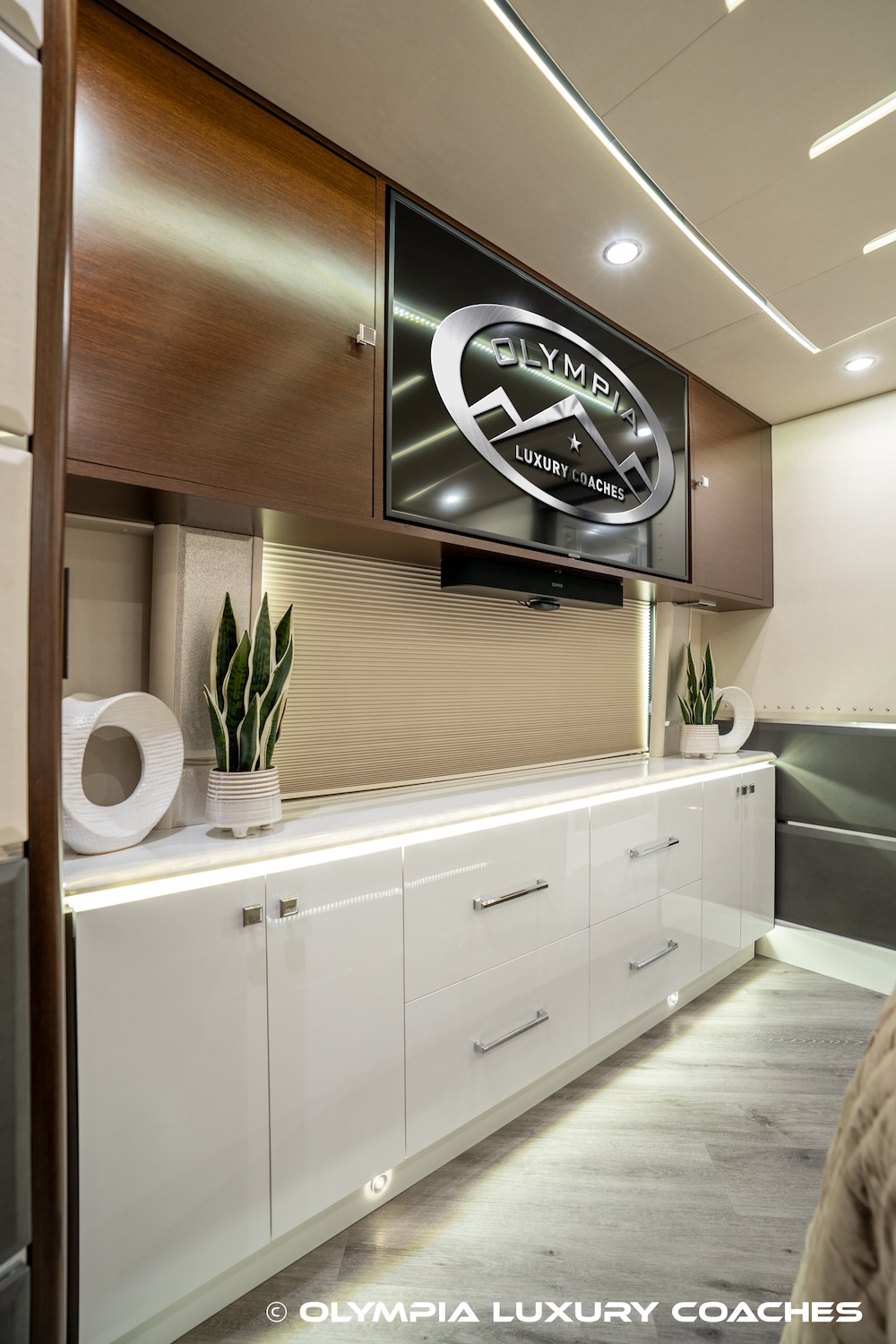 2021 Prevost Emerald H3-45 For Sale