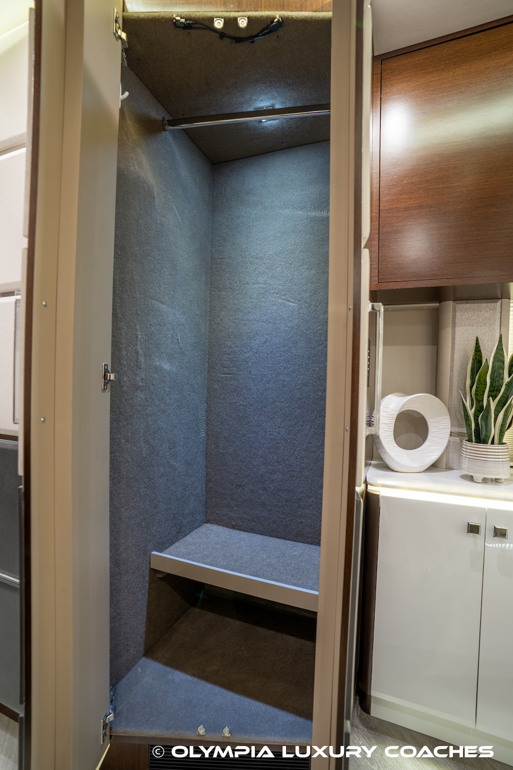 2021 Prevost Emerald H3-45 For Sale