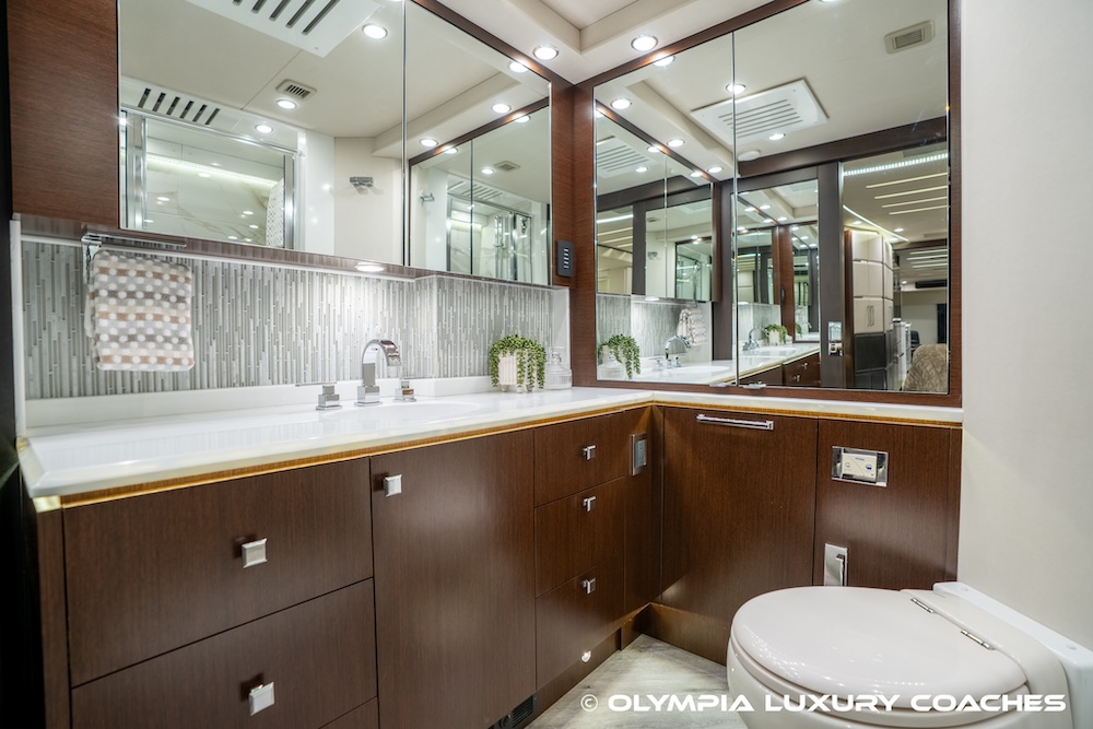 2021 Prevost Emerald H3-45 For Sale