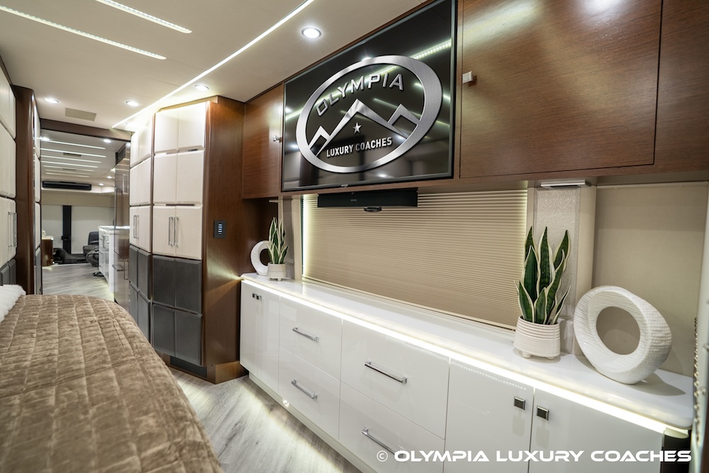 2021 Prevost Emerald H3-45 For Sale