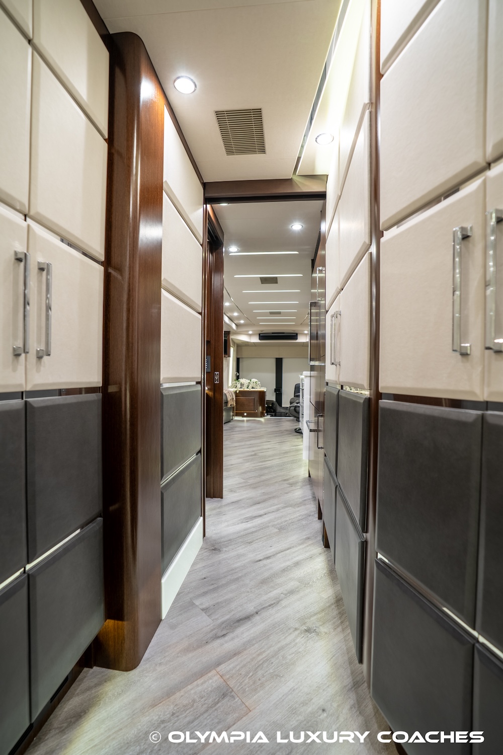 2021 Prevost Emerald H3-45 For Sale