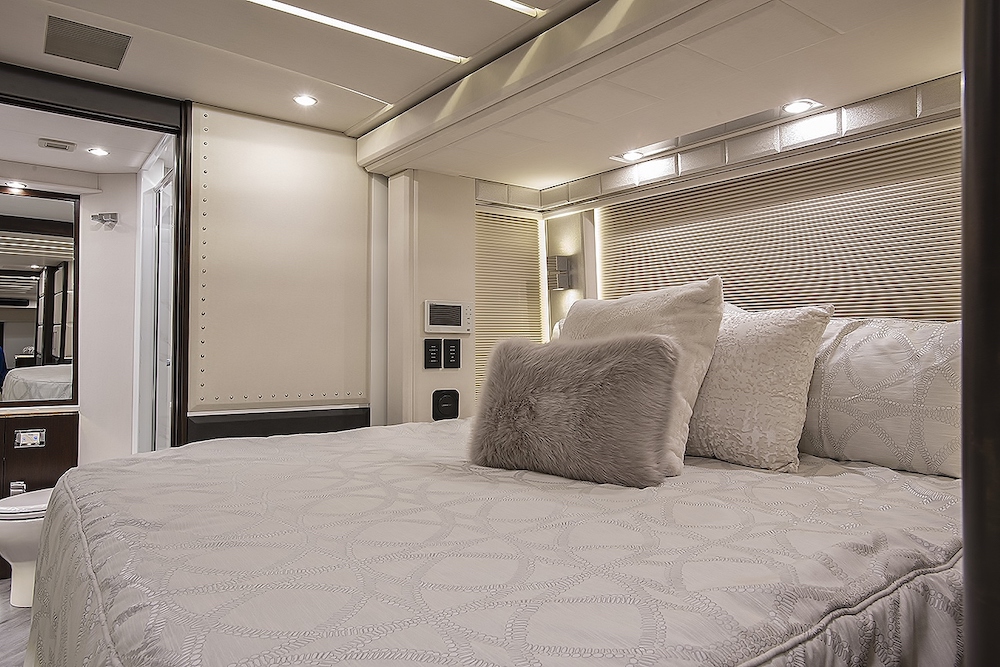 2021 Prevost Emerald H3-45 For Sale